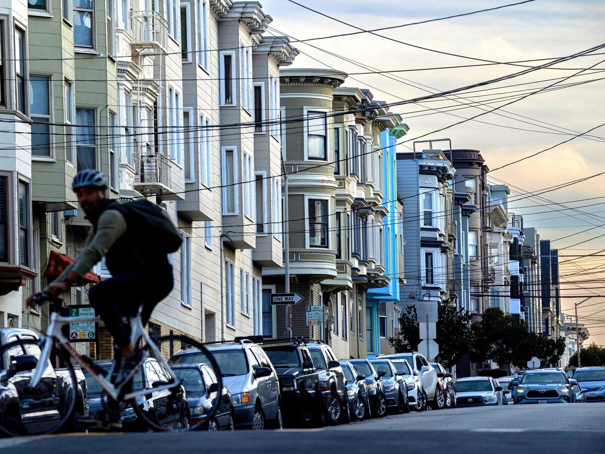 Odd-year Giants? What's new and what's not about San Francisco's surge