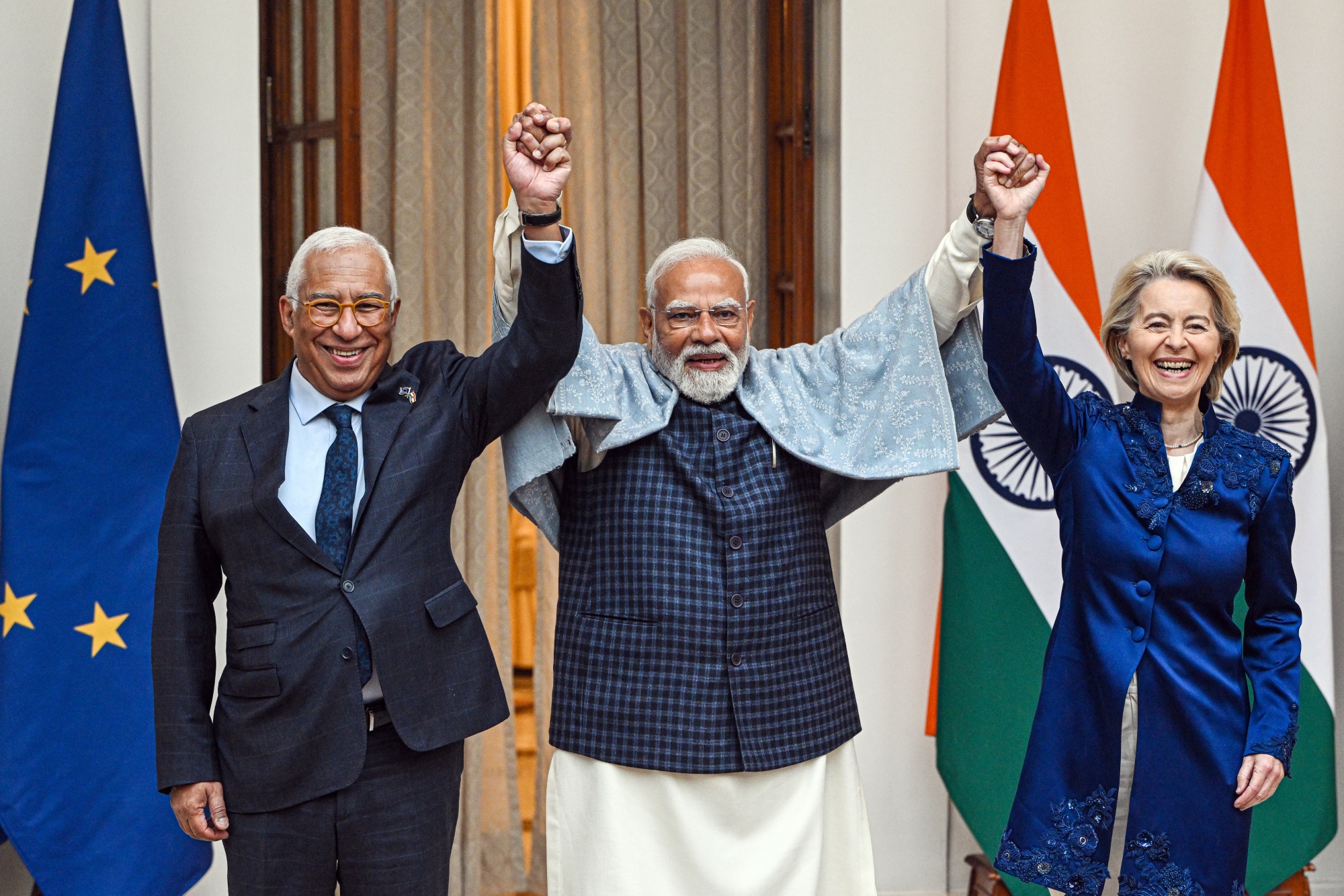 Narendra Modi, India's prime minister, center, with Antonio Costa, president of the European Council, left, and Ursula von der Leyen, president of the European Commission, at Hyderabad House in New Delhi, India, on Tuesday, Jan. 27, 2026. India and the European Union have agreed on a free trade agreement, Prime Minister Narendra Modi said on Tuesday, capping nearly two decades of negotiations at a time of strained ties with Washington. Photographer: Prakash Singh/Bloomberg