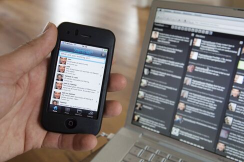 Microsoft Said to Be in Talks to Buy Yammer’s Social Network