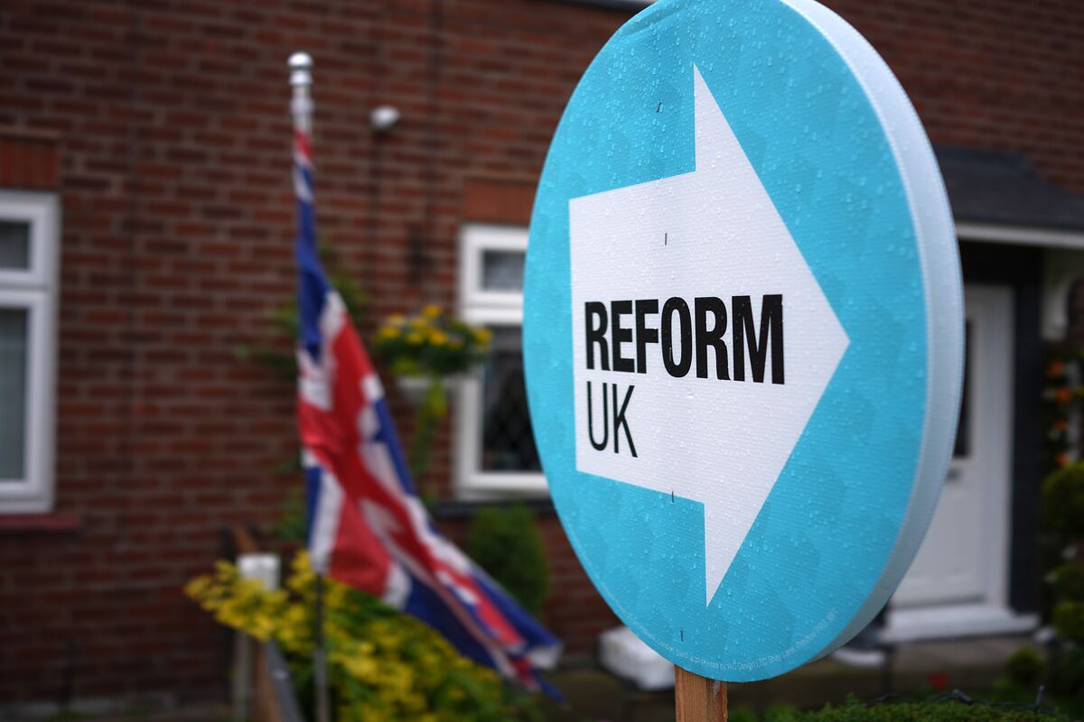 UK Police Probe Farage’s Reform Party Over Donation Allegations