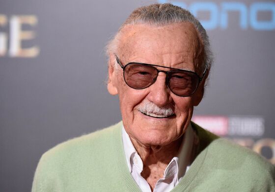 Stan Lee, Force Behind Marvel Stable of Superheroes, Dies at 95