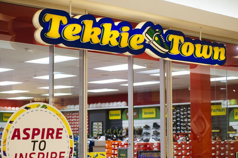 tekkie town vans