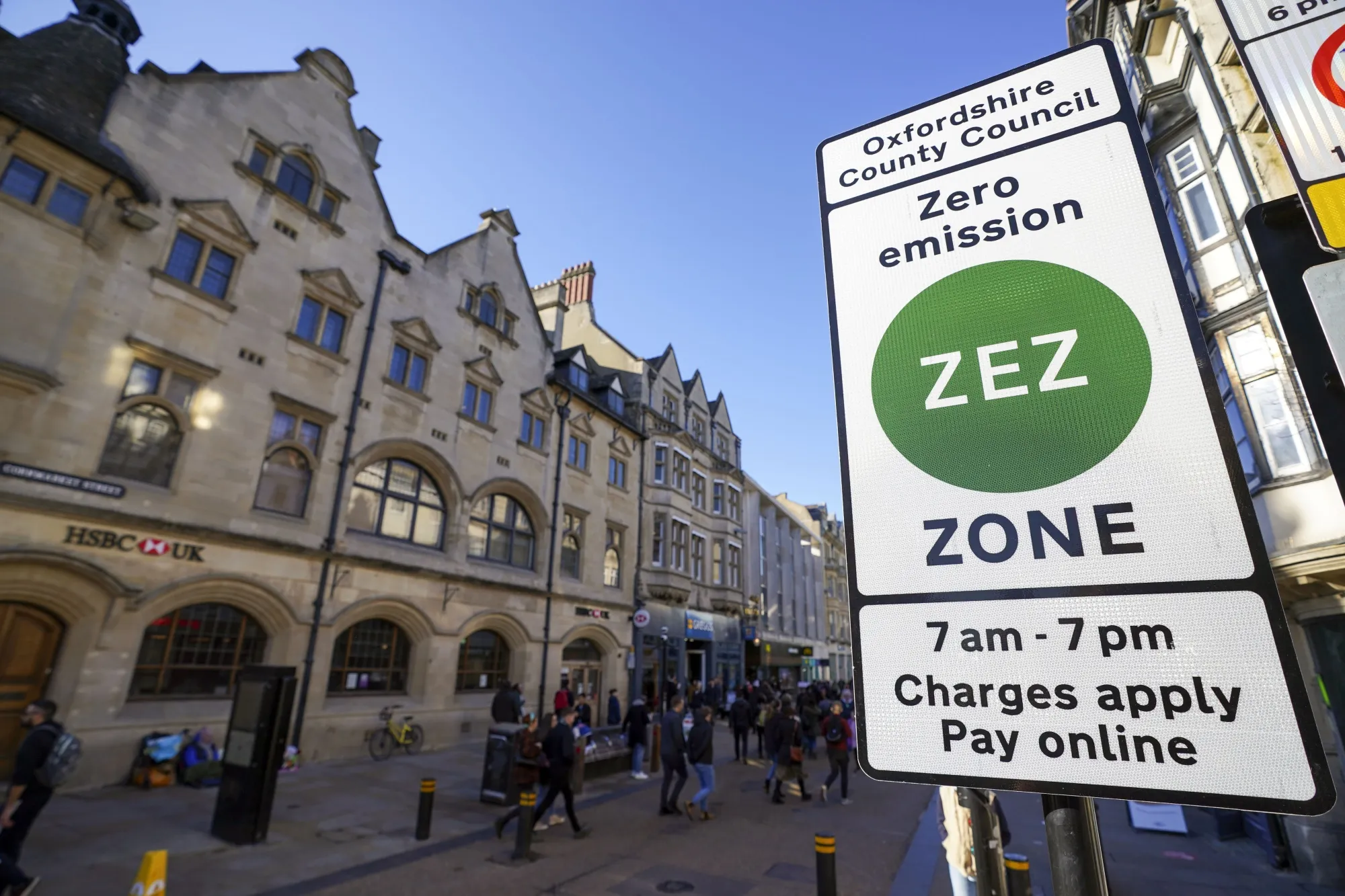 A sign for the Zero Emission Zone pilot in Oxford, which began on&nbsp;Feb.&nbsp;28, bringing with it a whole new set of charges for many petrol, diesel and hybrid cars.&nbsp;