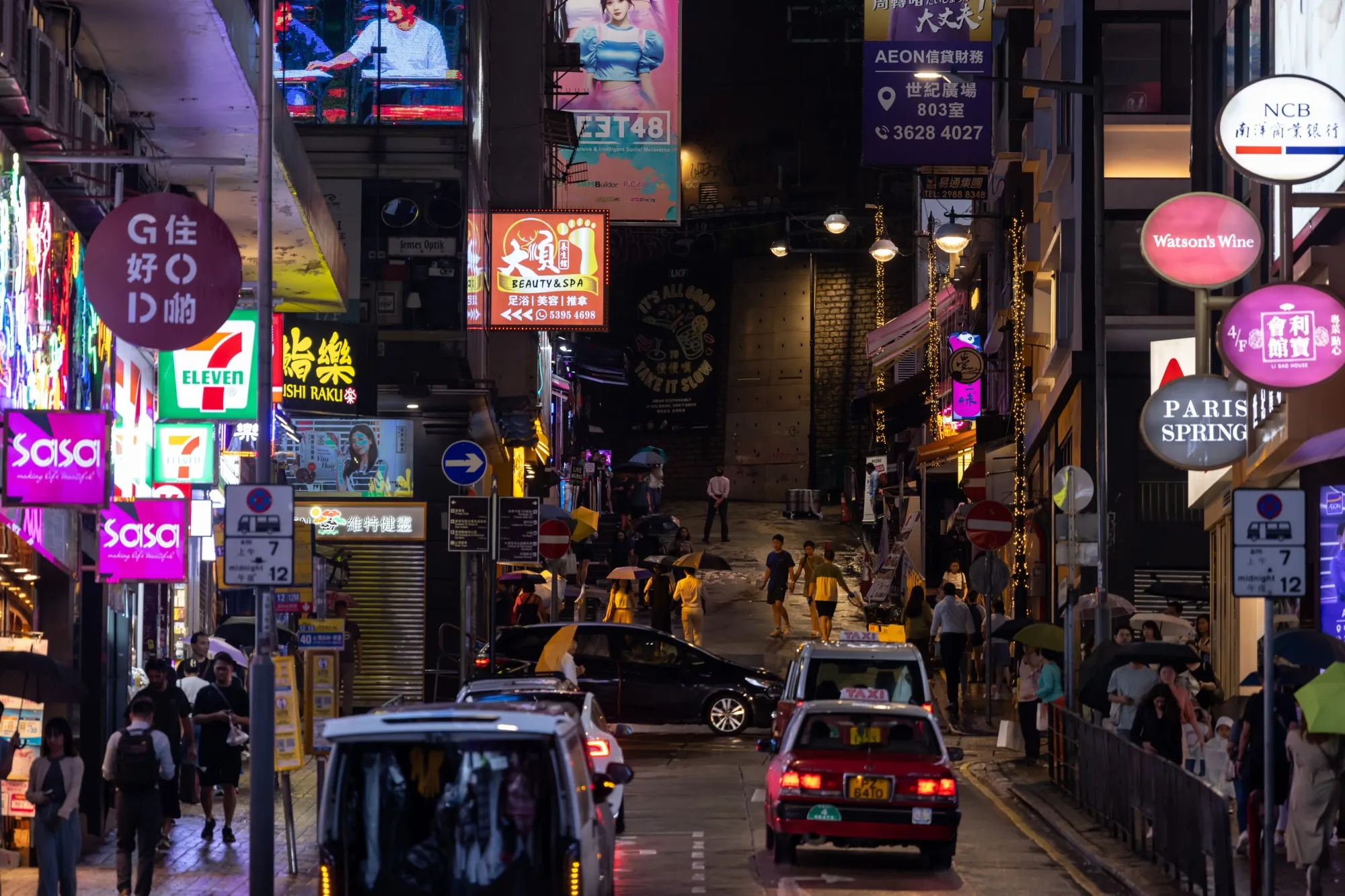 Pedestrians on a street in the Central district in Hong Kong.&nbsp;