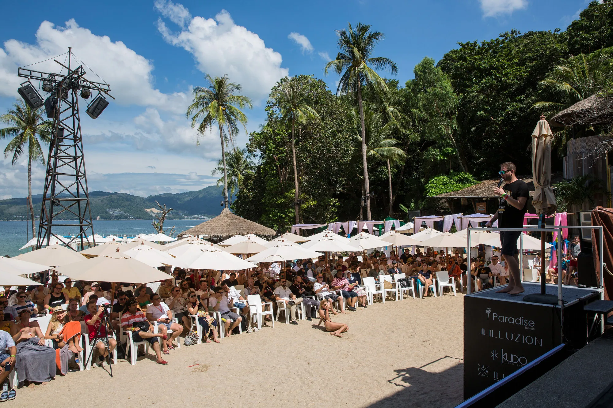 ビットコイン長者、豪華クルーズで盛り上がる－値下がりでも意気盛ん - Bloomberg