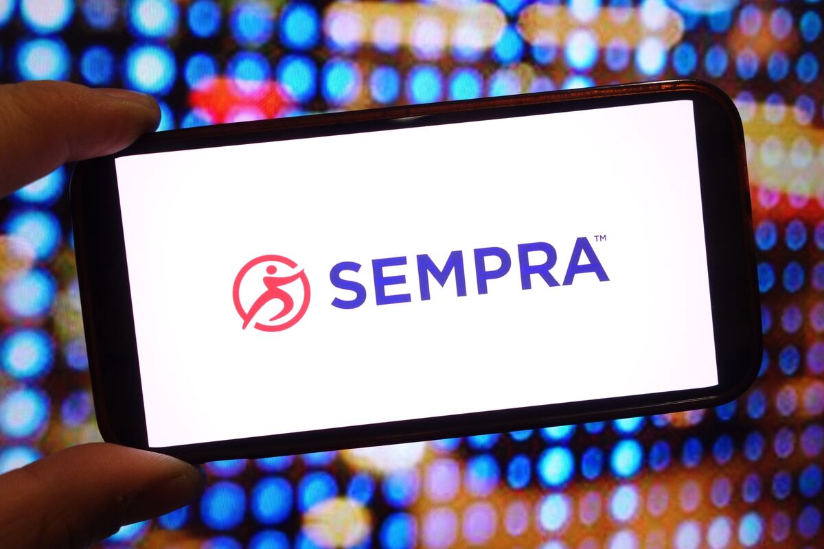Sempra Unit Starts Producing LNG at New Export Plant in Mexico