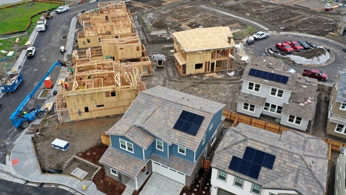 New US Home Construction Tumbles in March