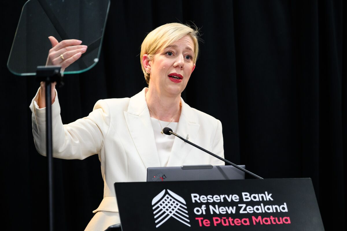 New Zealand’s Rate-Hike Gamble Comes at a Tough Time