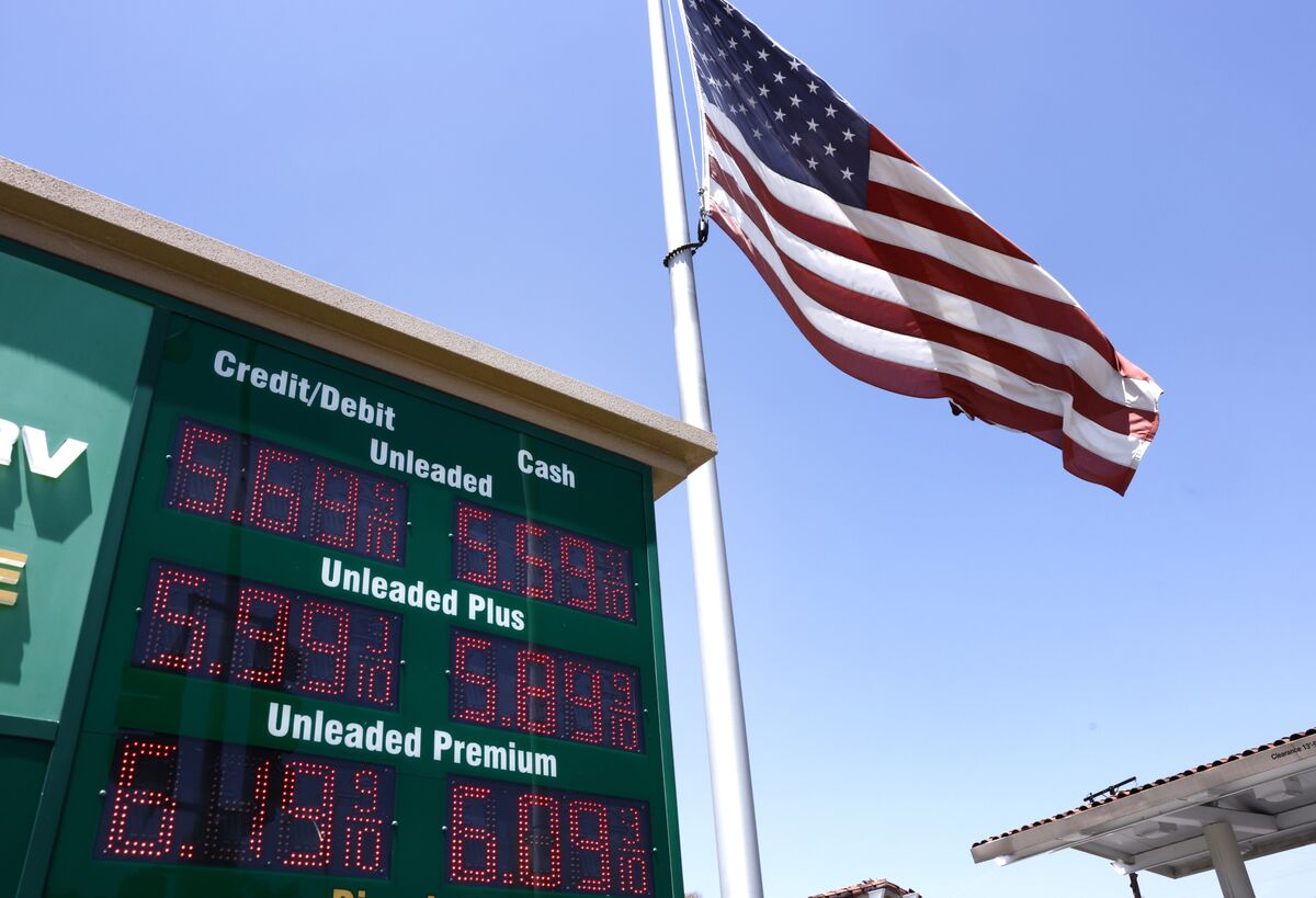 bloomberg.com - Javier Blas - Oil Market Fragmentation Is Making Crude Both Cheap and Expensive