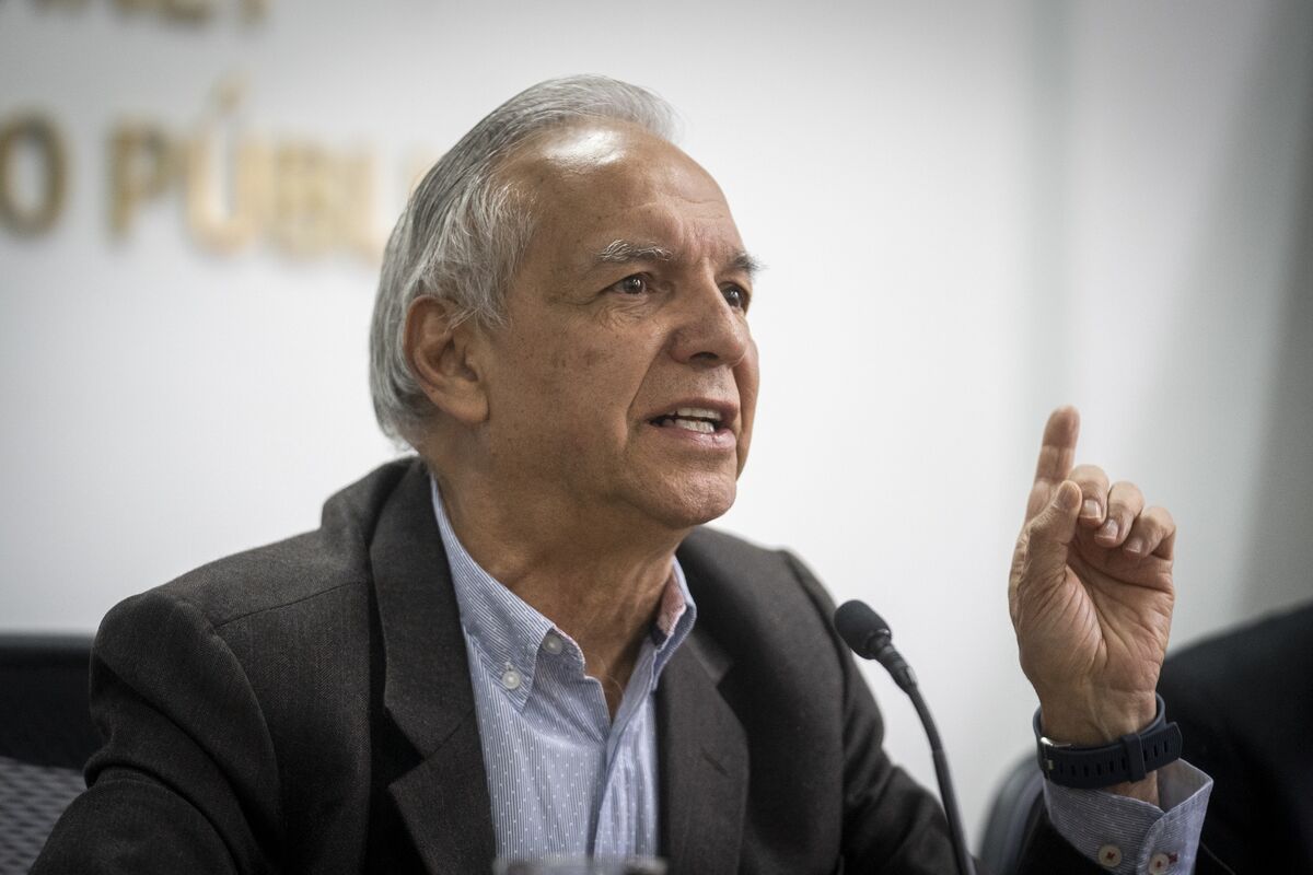 Colombia Finance Ministry, Business Groups Make Rare Joint Plea for Interest Rate Cuts