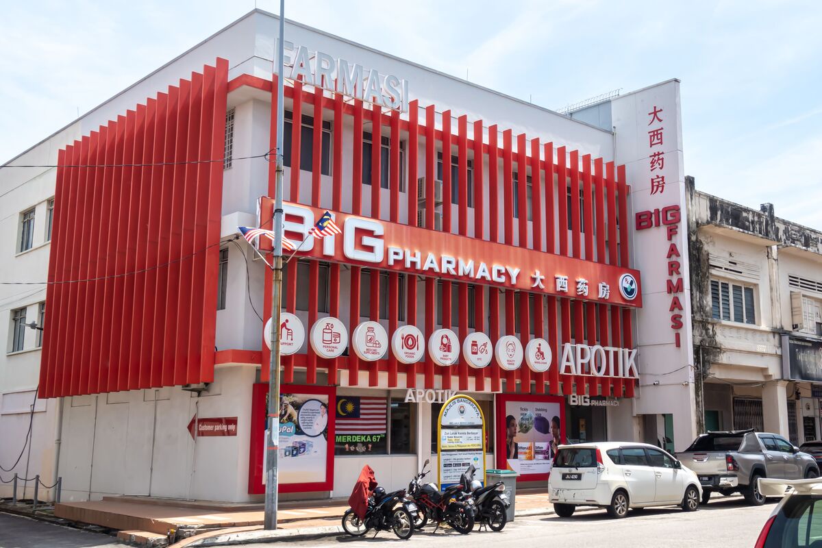 Malaysia’s Largest Pharma Chain Big Caring Is Said to Seek $750 Million in IPO