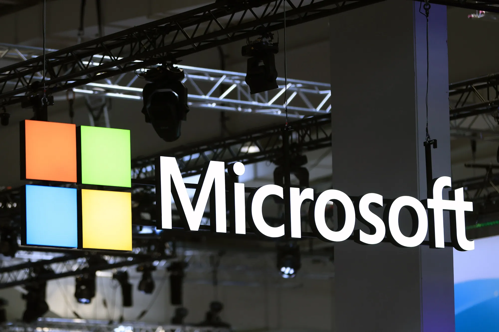 Microsoft’s Job Cuts Point to Squeeze From Rising Expense of AI