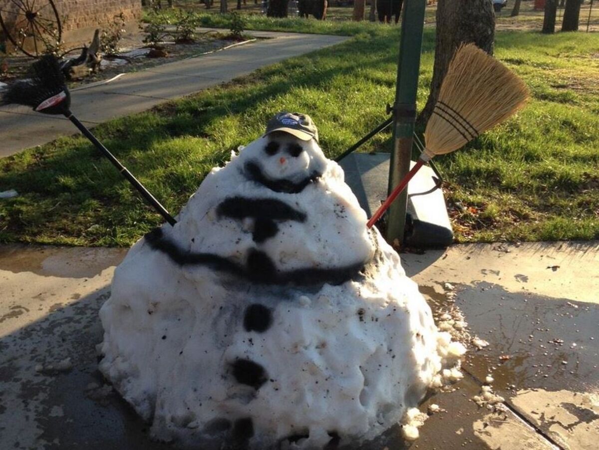 The New York Jets Crystal Snowman With Model Train