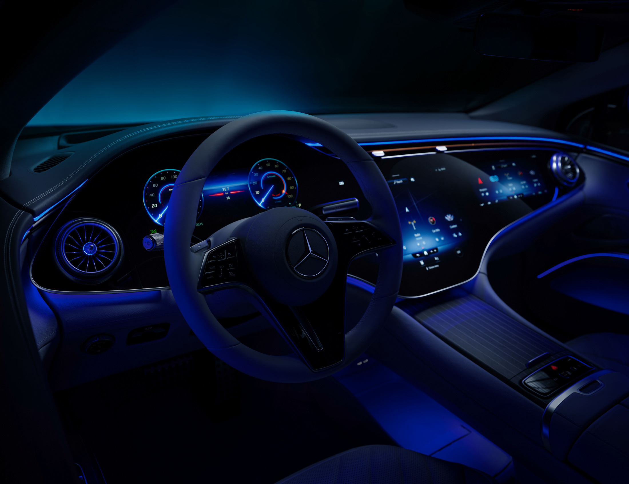 Best Thing About the Electric Mercedes EQS Is Its Hyperscreen Dashboard