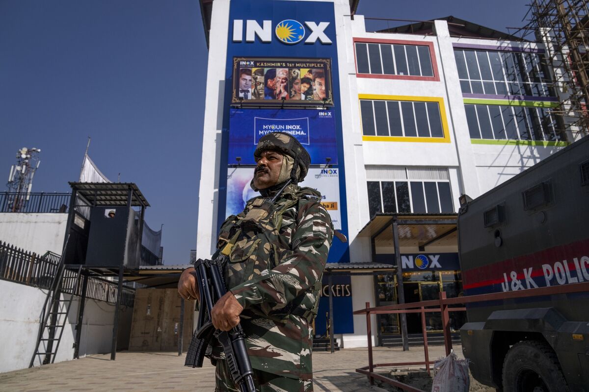 Cinema Opens in Kashmir City After 14 Years But Few Turn Up - Bloomberg