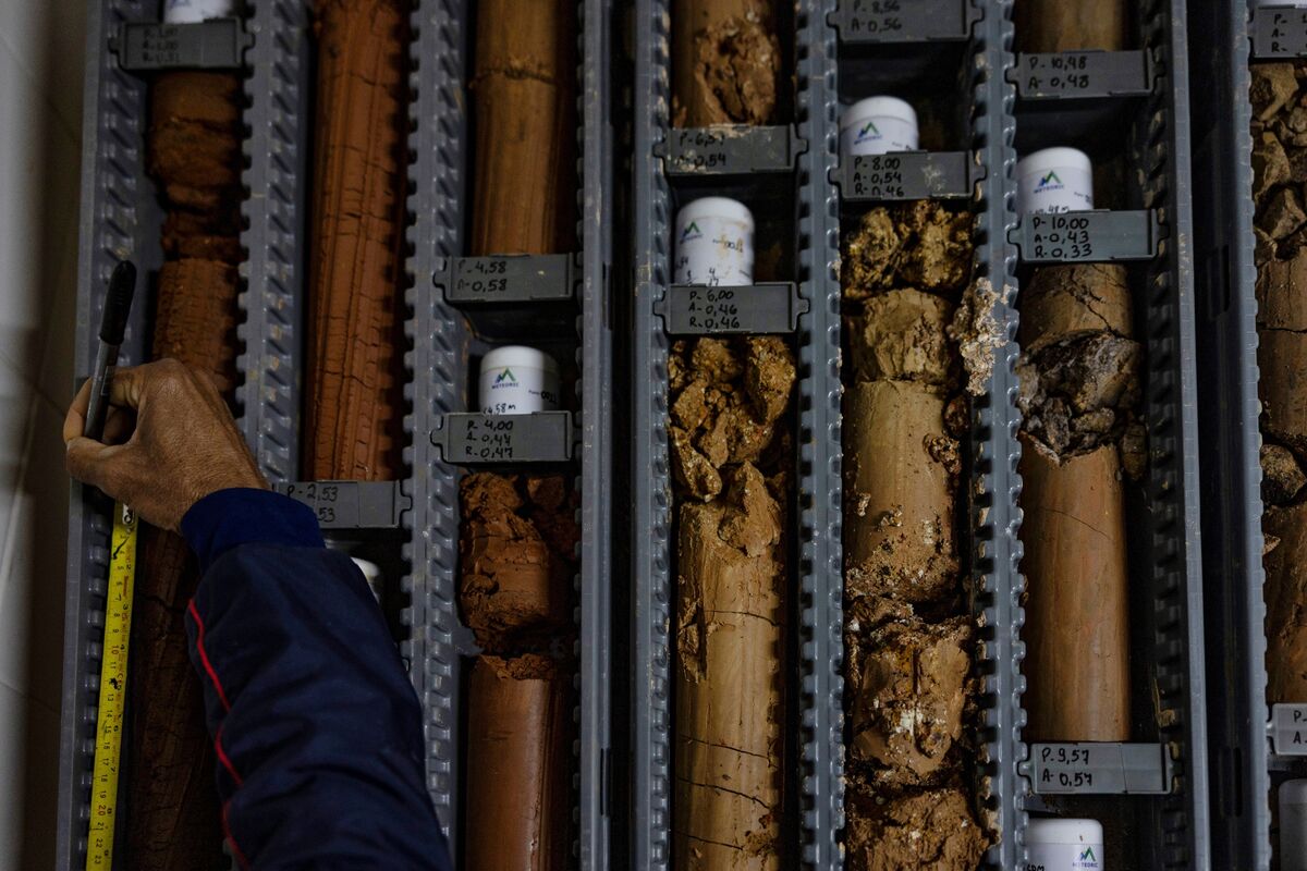 bloomberg.com - Mariana Durao - Brazil's Mining Sector Is Shaking Off a Grim Legacy as Key Minerals Grab Spotlight