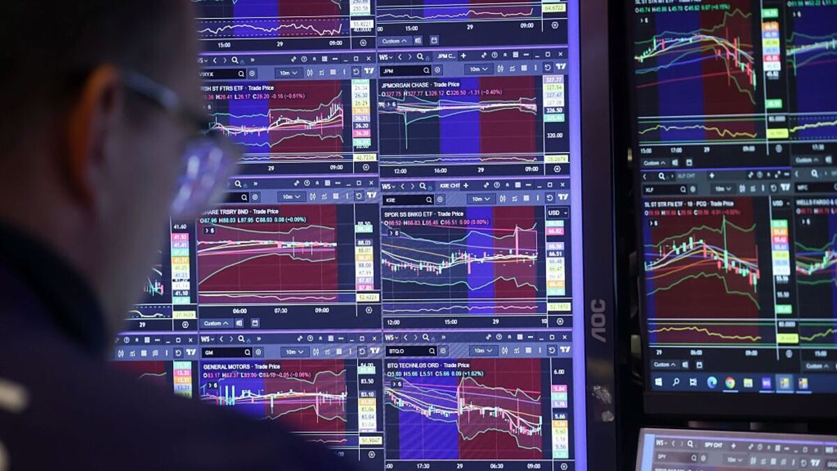 Tech Stock Selloff Deepens