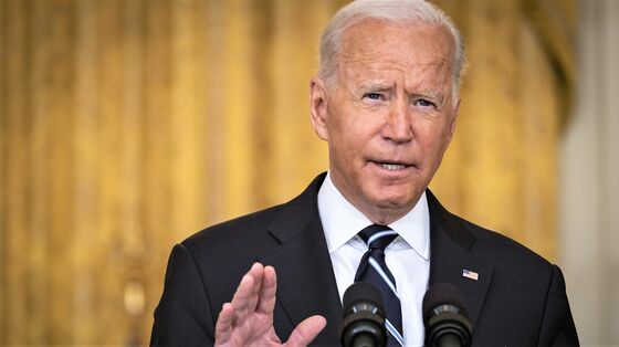 Biden Maps Huge Booster Push, Urges School Masks to Blunt Delta Variant