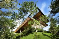 relates to Singaporeans Are Loving the Luxury Homes Foreigners Can't Buy