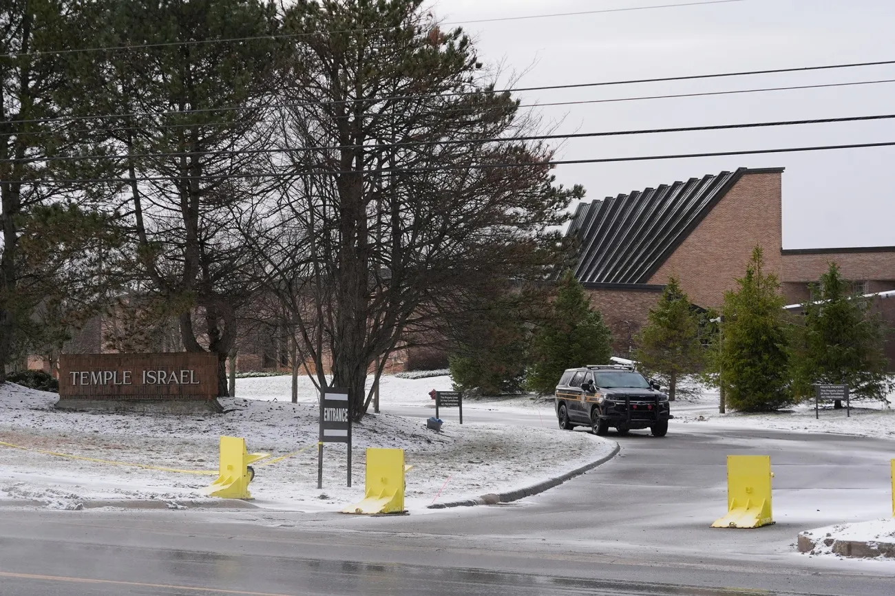 A police vehicle sits outside the Temple Israel synagogue&nbsp;in West Bloomfield Township, Michigan on March 13.&nbsp;