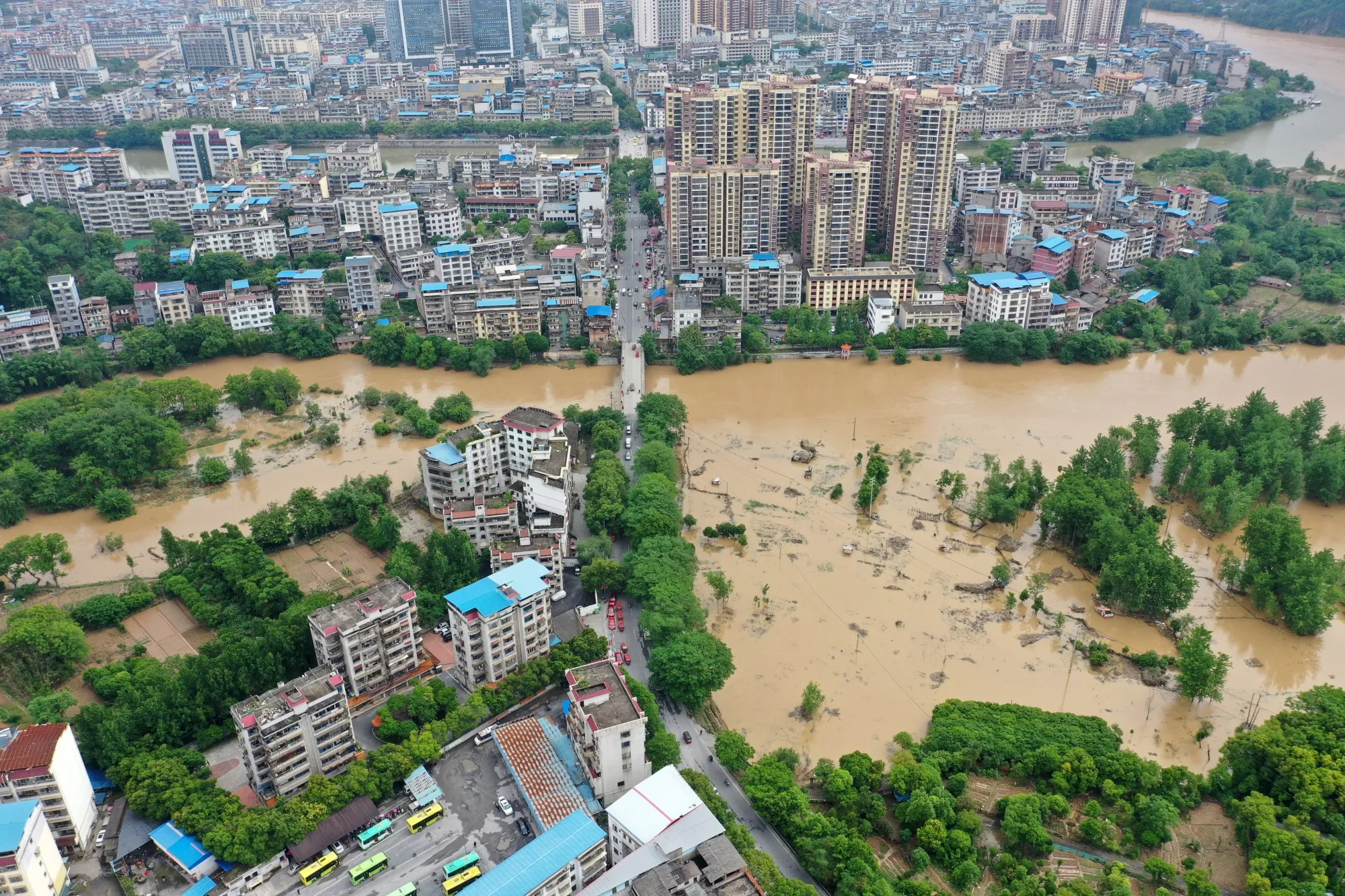 The rising river water&nbsp;in Guilin, Guangxi province,&nbsp;on May 11.
