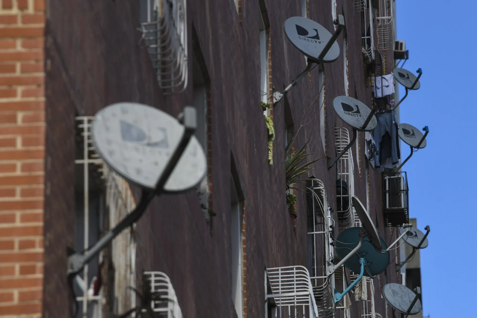 DirecTV in a news release&nbsp;advised customers&nbsp;to use over-the-air antennas and online apps to watch college and NFL games carried by Tegna stations.