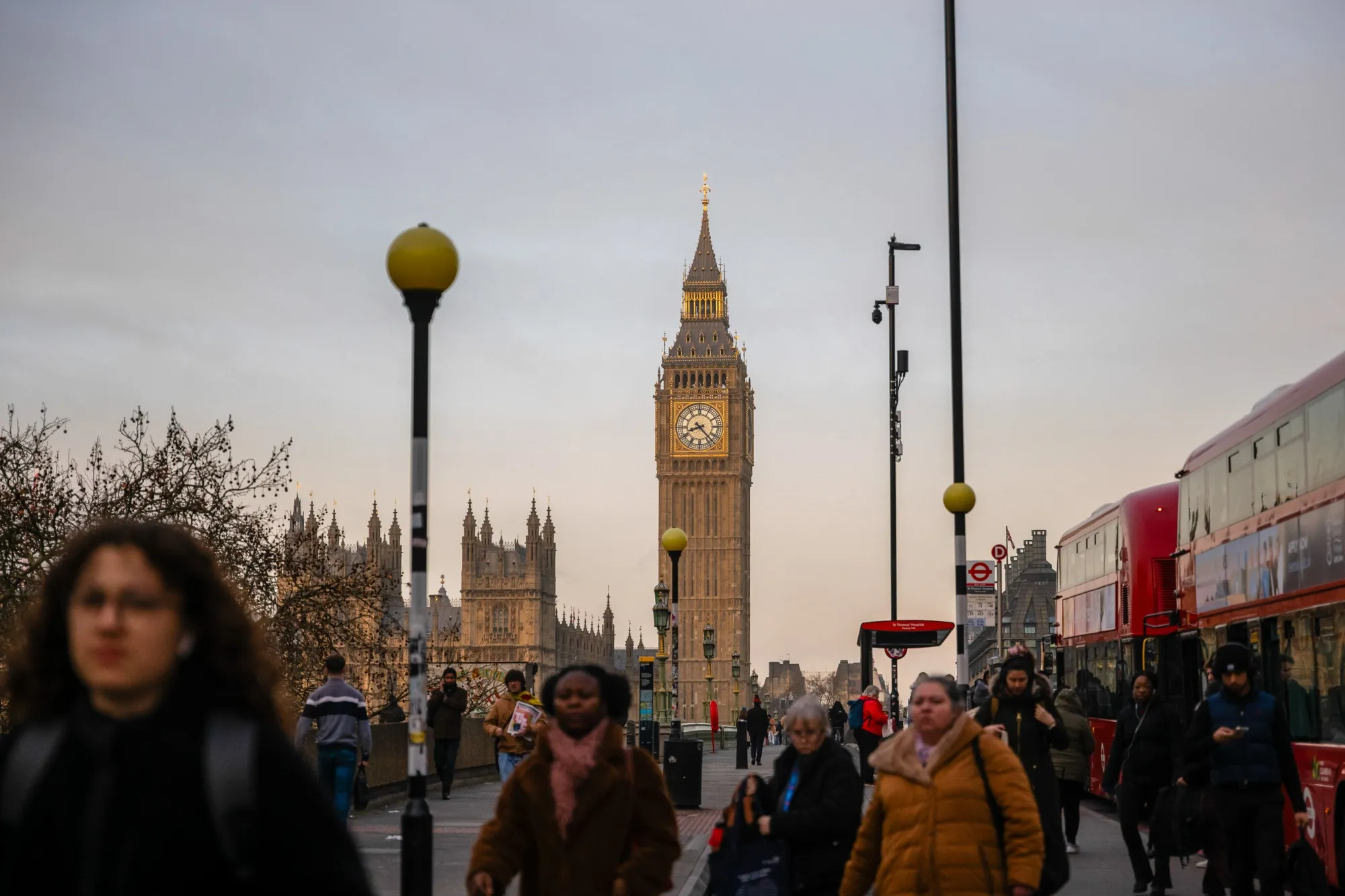 英国、1月に過去最大の財政黒字－キャピタルゲイン税収が急増 - Bloomberg