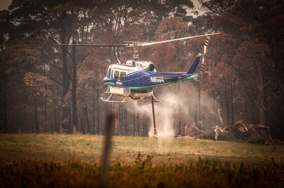 Thousands Evacuated as Wildfires Hit Southeast Australia