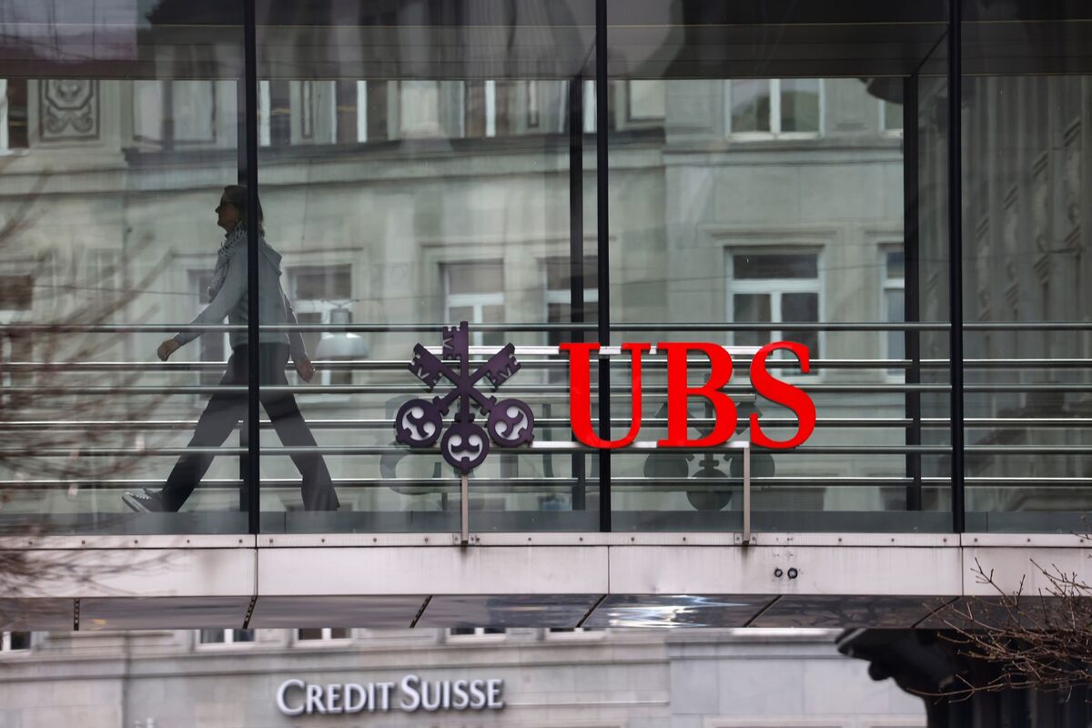 UBS kämmt Asien-Kredite der Credit Suisse nach Risiken durch