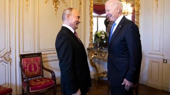 Biden Reasserts Warning as Putin Signals Satisfaction With Call