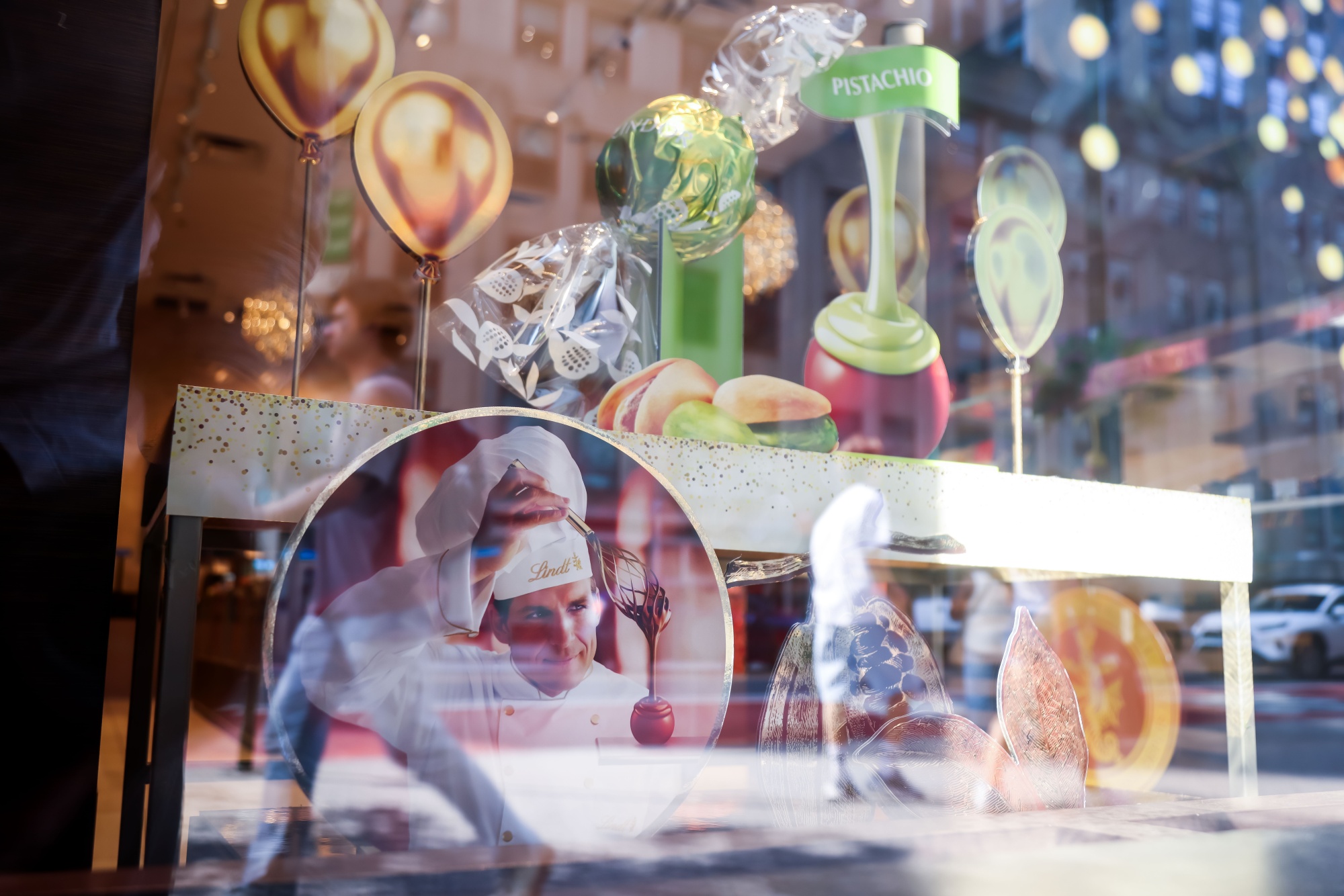 A window display at a Lindt &amp; Spruengli AG store in New York, US, on Monday, Aug. 4, 2025. The Swiss government held crisis talks on Monday to come up with a proposal that might dissuade US President Donald Trump from imposing 39% tariffs on the country in less than three days. Photographer: Michael Nagle/Bloomberg