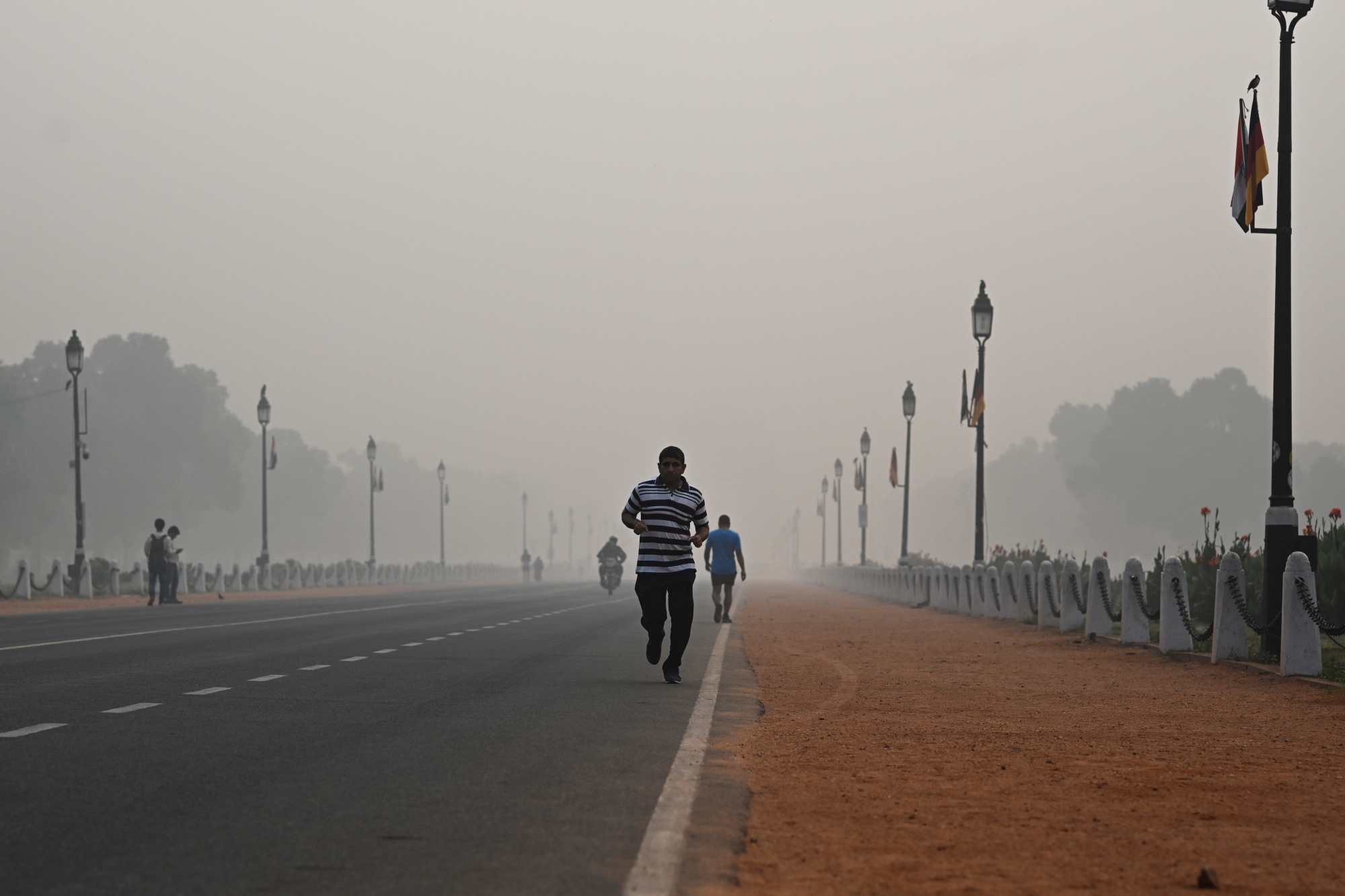 New Delhi’s Toxic Air Leads To Public Health Emergency Call - Bloomberg