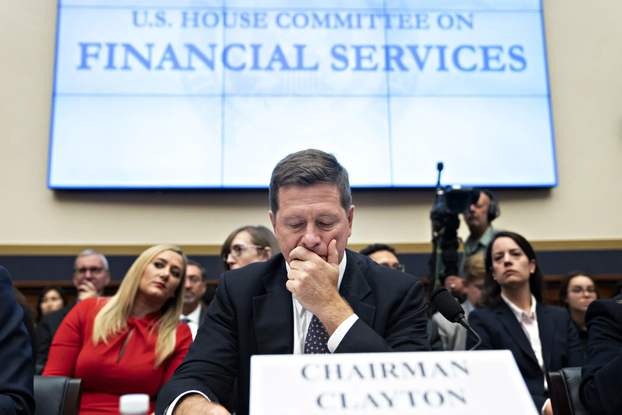 Crypto VC Electric Capital Names Ex-SEC Chair Clayton as Adviser - Bloomberg