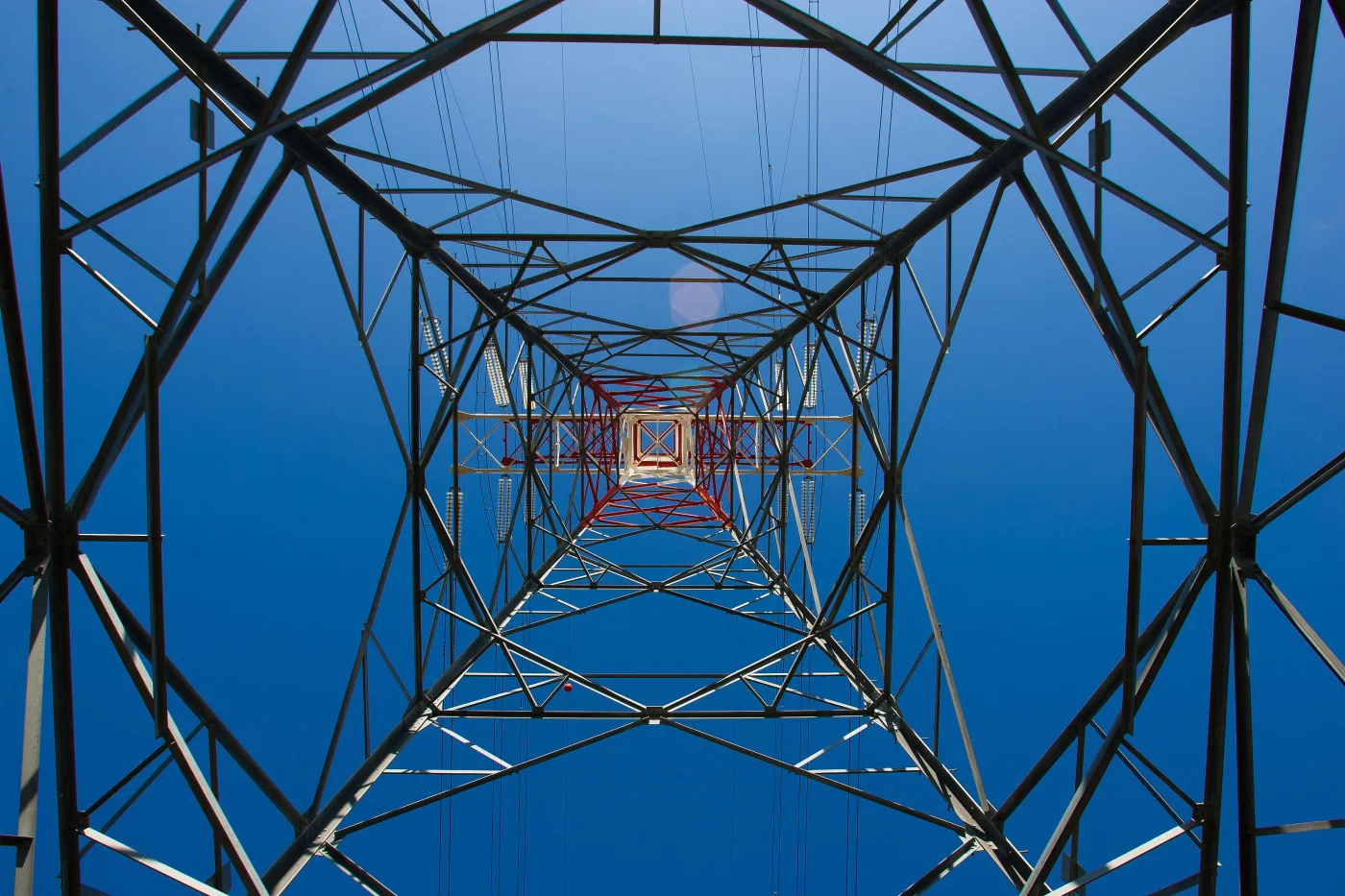Atlantic Storm Caused Power Cuts North of Lisbon, RTP Says
