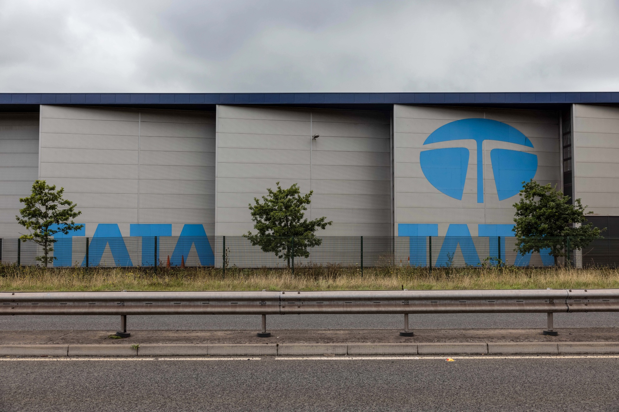 Tata Steel's Profit Drops 92% on Weak Europe Unit, Pension - Bloomberg