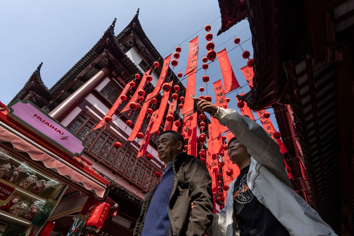 Asian Stocks Set for Muted Start in Holiday Trade: Markets Wrap