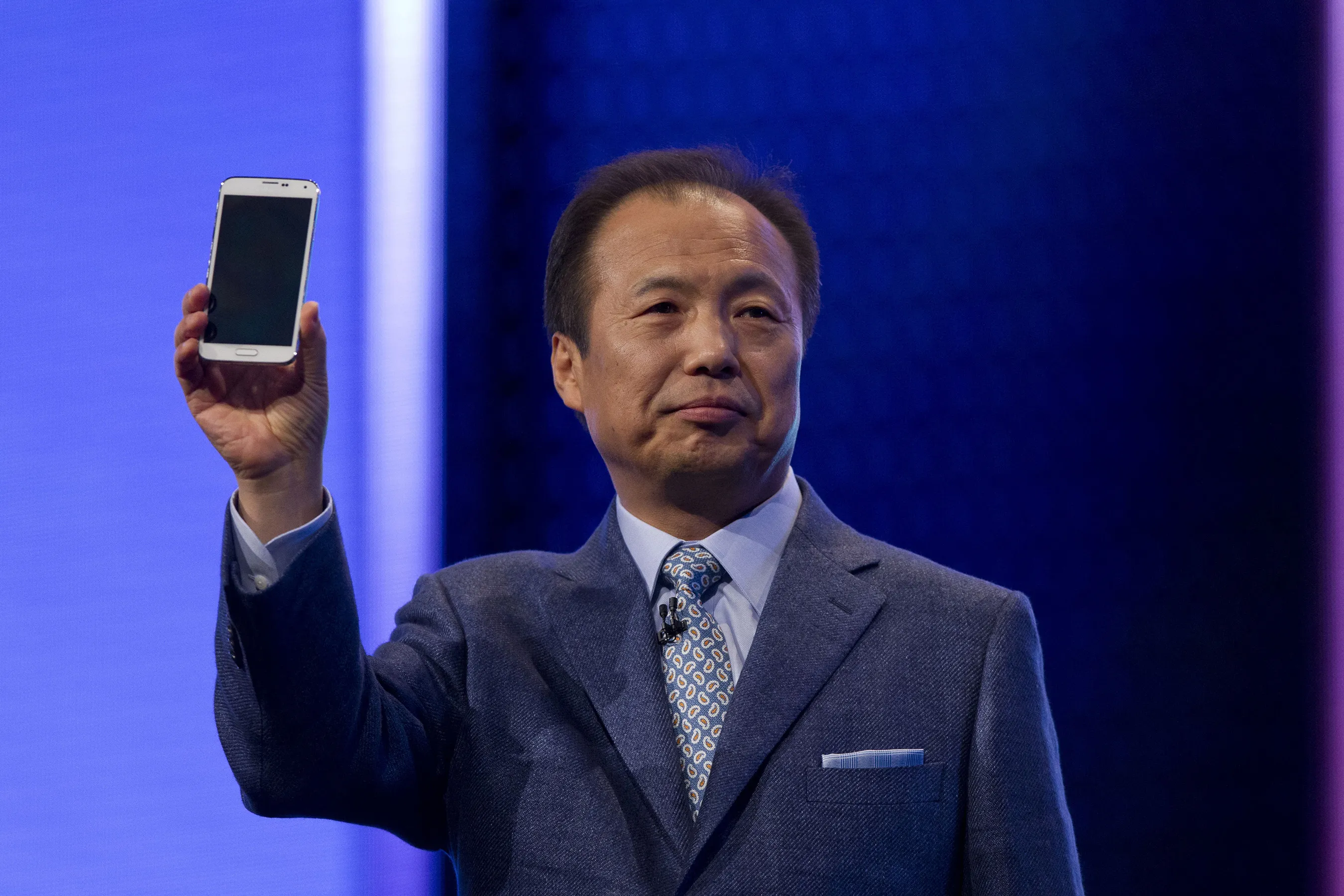 Samsung Co-Chief Executive Officer Shin Jong-Kyun said, “We want to work with BlackBerry and develop this partnership, not acquire the company.”
