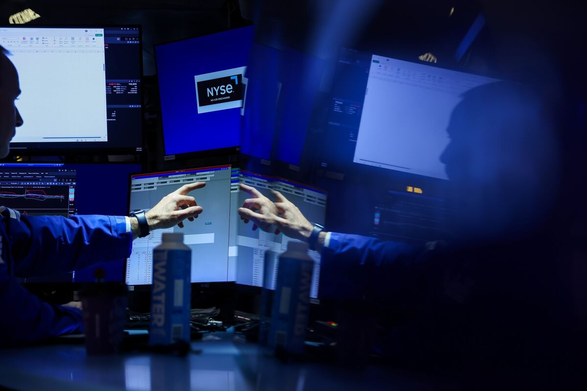 Stocks Decline After Call to Slow AI Development