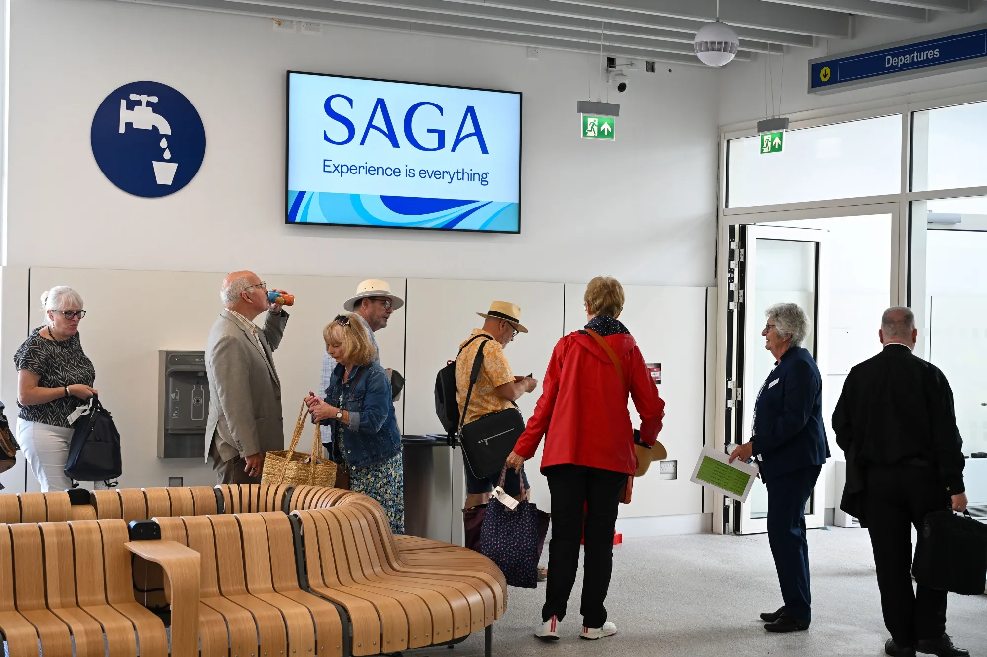 Passengers disembark from Saga's ‘Spirit of Discovery’&nbsp;cruise ship&nbsp;in Portsmouth.