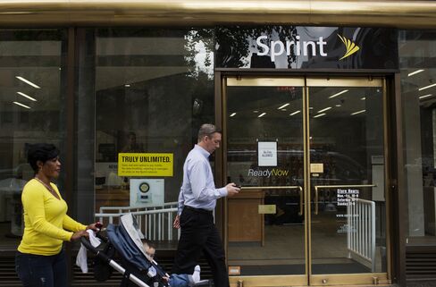 Sprint Seeks to Buy Rest of Clearwire for About $2.1 Billion