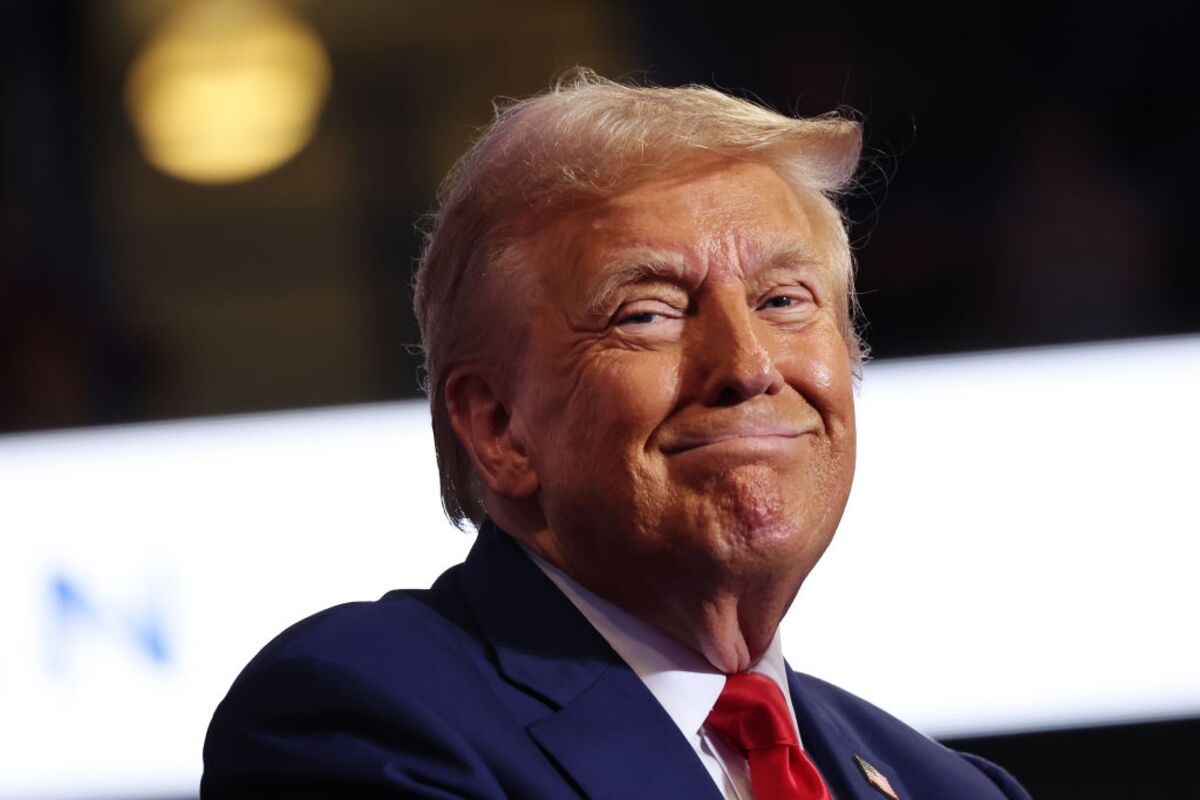 Trump’s Revenge Summer Heats Up With Fed Ouster, Bolton Raid