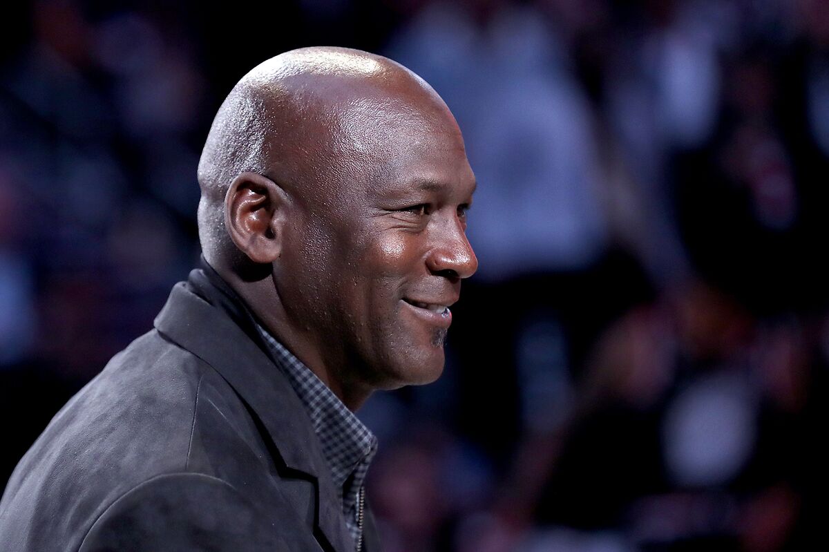 Michael Jordan Announces First Recipients of $100 Million Pledge - Bloomberg