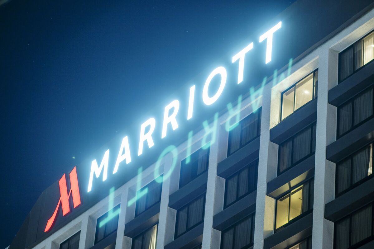 Marriott Shares Fall After Hit From Cyber Fine Crimps Earnings Bloomberg