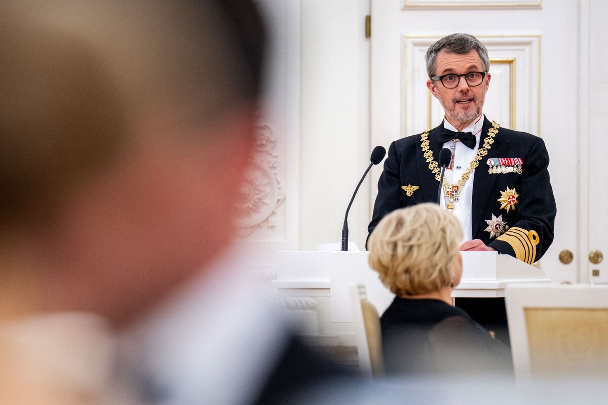 Denmark’s King to Visit Greenland to Show Support After US Spat