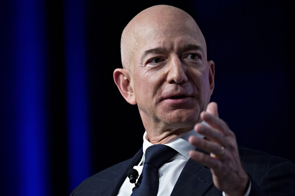 Jeff Bezos acceses nat'l enquirer of blackmail