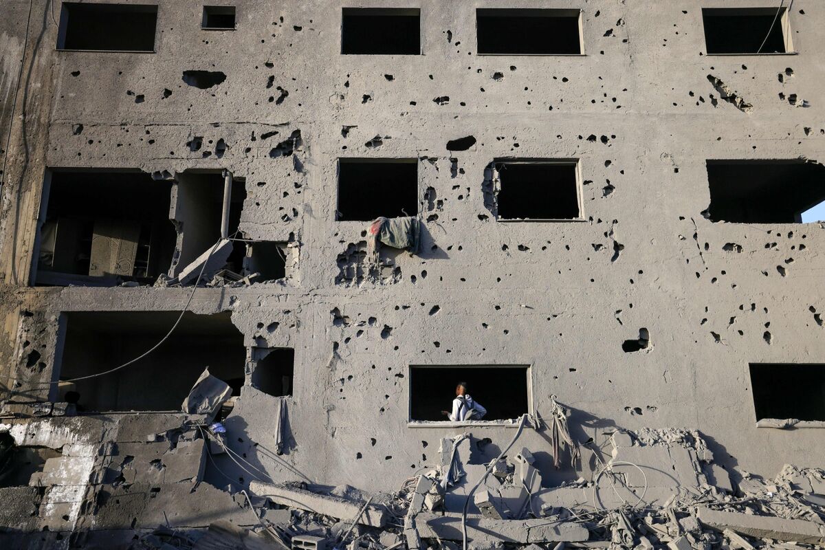 Short Truce Between Israel and Hamas Goes Into Effect in Gaza