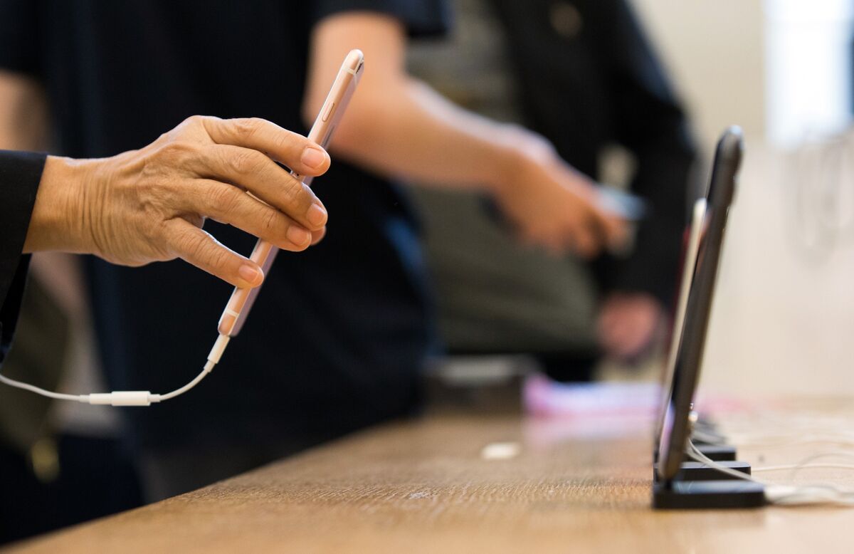 Apple Preparing 75 Million 5G iPhones Alongside New Watches and iPad