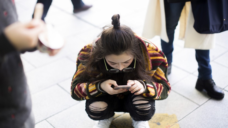 Taiwan Rushes to Prevent China From Cutting Internet, Phones - Bloomberg