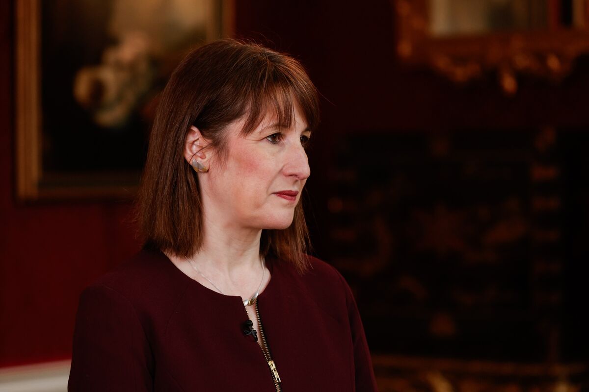 Rachel Reeves Prepares UK Spending Cuts Forced by Budget Call Gone Wrong