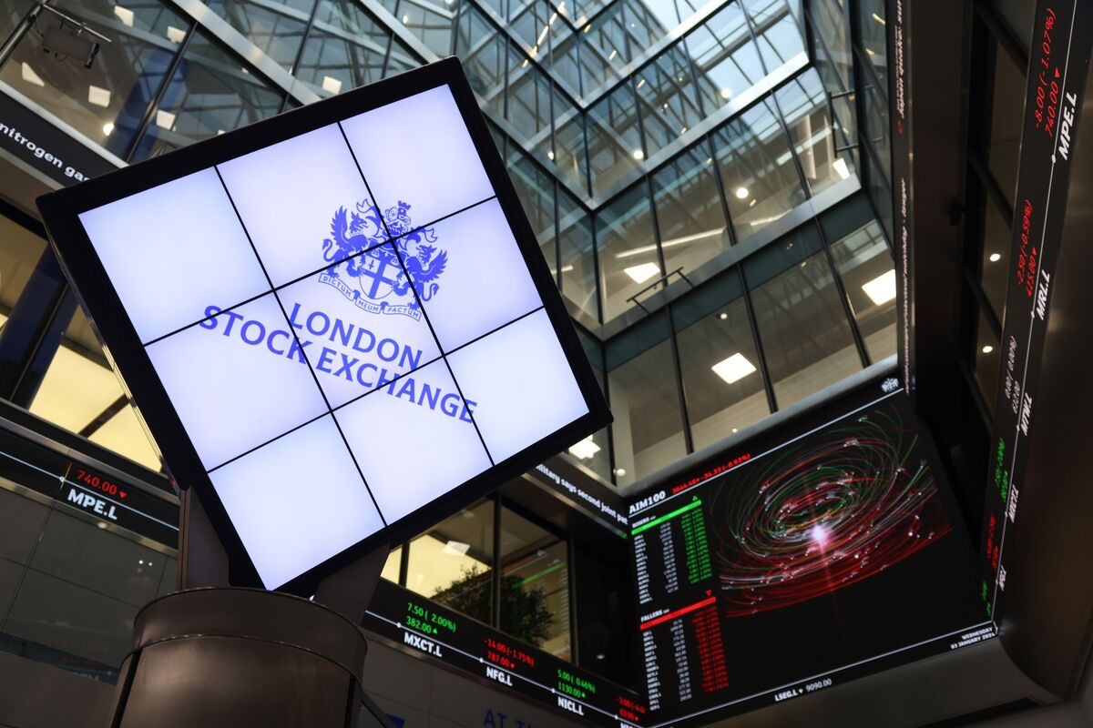 London Stock Market Shrinks at Fastest Pace in Over a Decade on ...